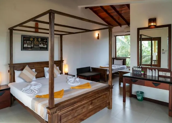 The Coconut Gardens Hotel & Restaurant